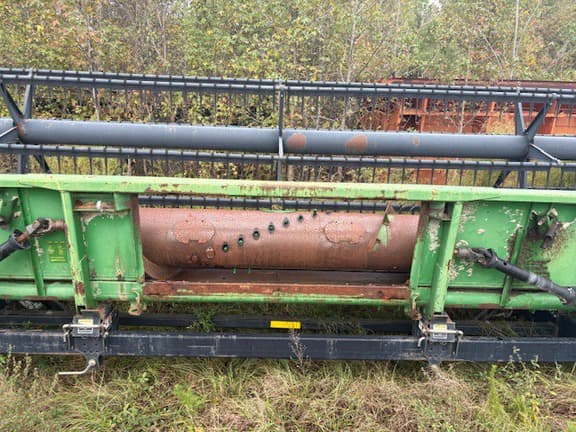 Image of John Deere 925 equipment image 1