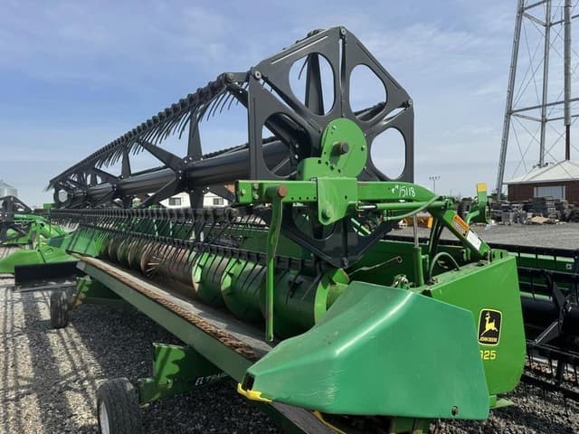 Image of John Deere 925 equipment image 2