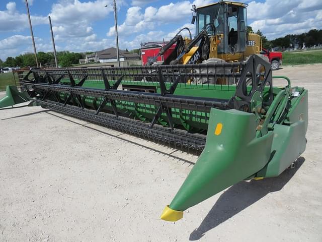 Image of John Deere 925 equipment image 1