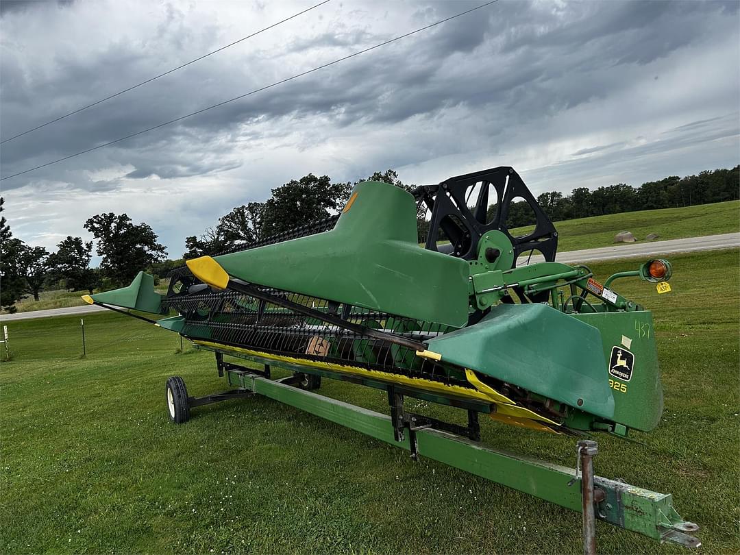 Image of John Deere 925 Primary image