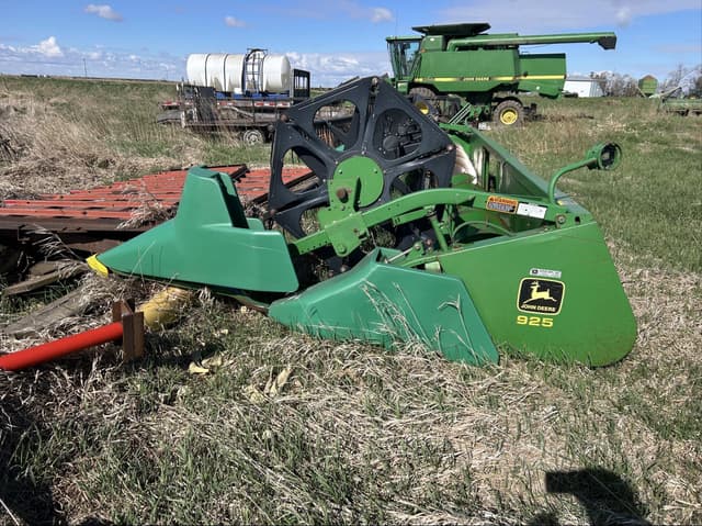 Image of John Deere 925F equipment image 4