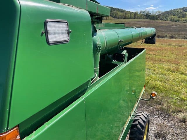 Image of John Deere 9400 equipment image 1