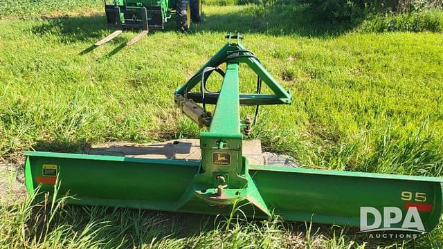 Image of John Deere 95 equipment image 3