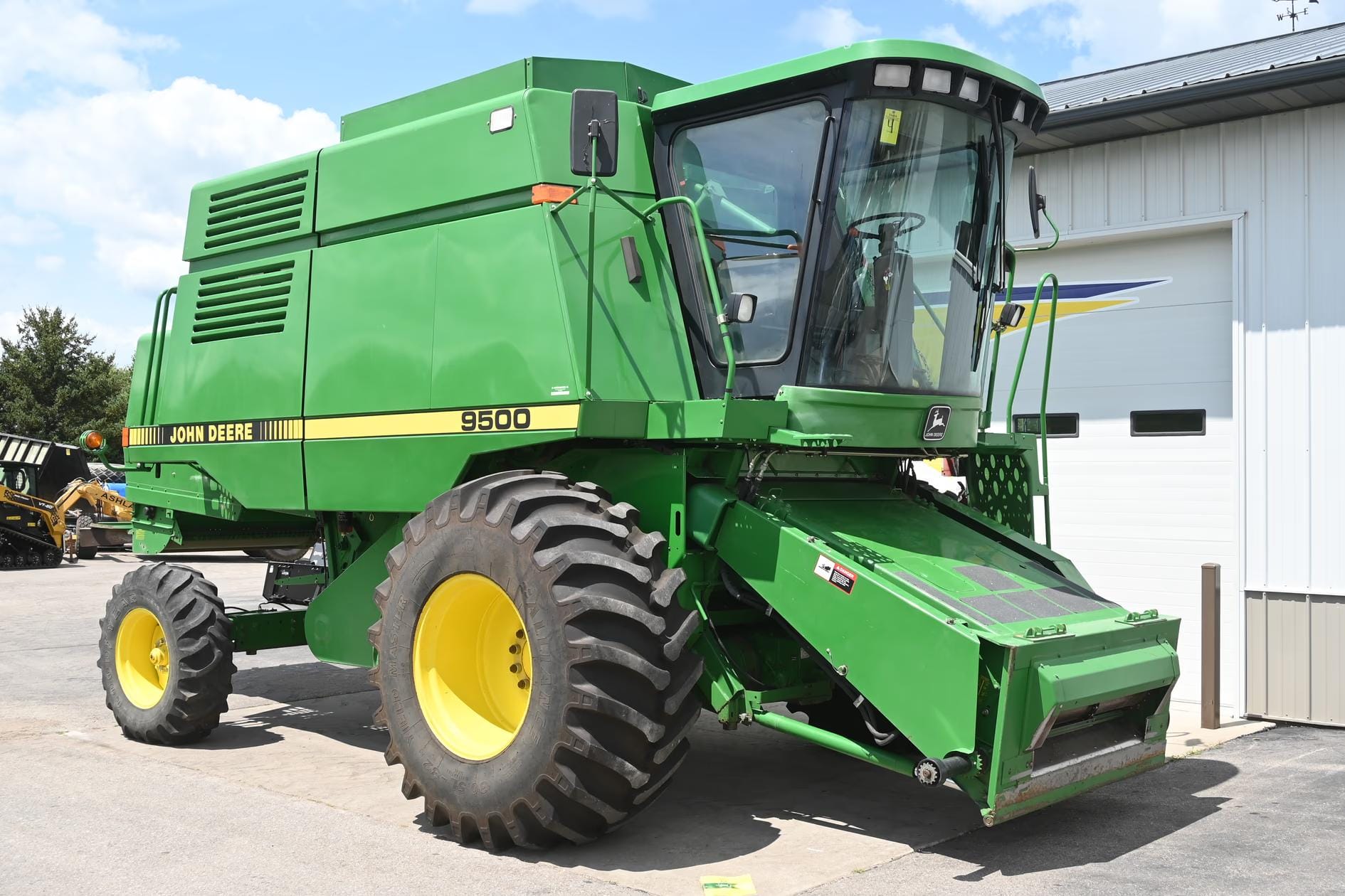1996 John Deere 9500 Equipment Image0