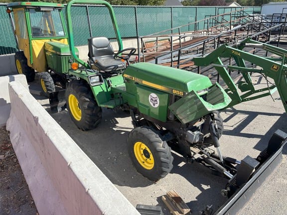 1996 John Deere 955 Equipment Image0