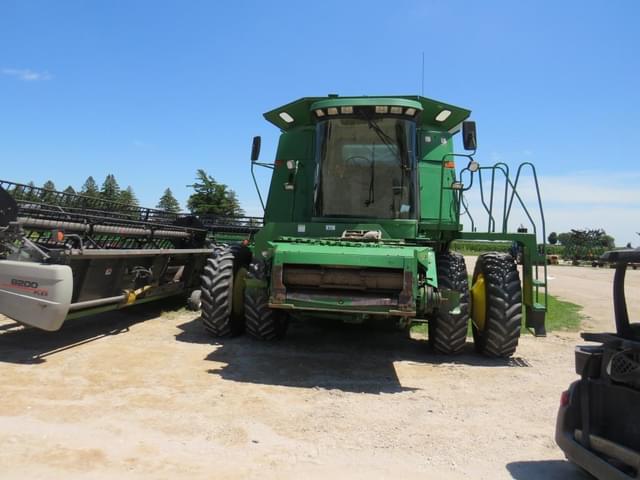 Image of John Deere 9600 equipment image 1