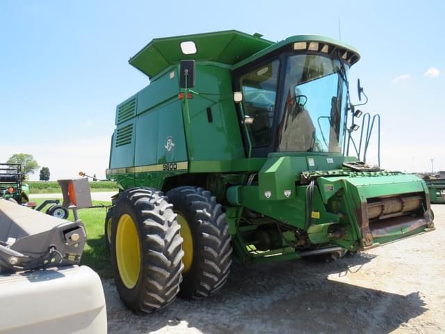 Image of John Deere 9600 equipment image 2