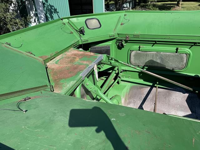 Image of John Deere 9600 equipment image 4