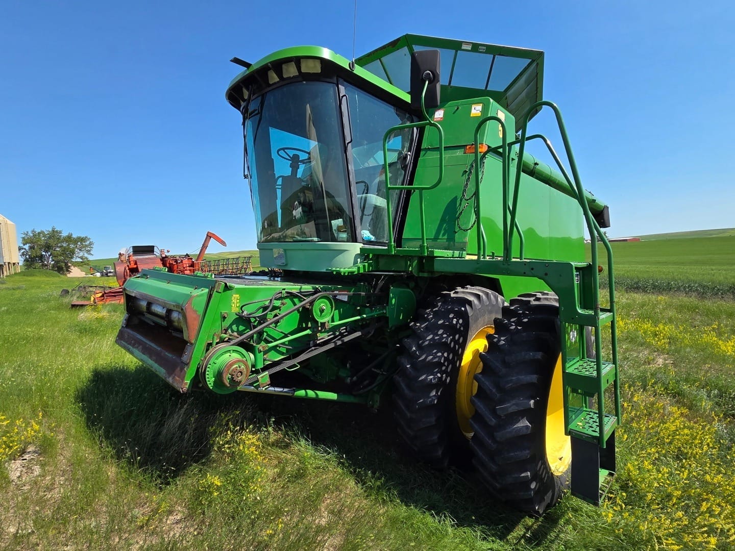 1996 John Deere 9600 Equipment Image0