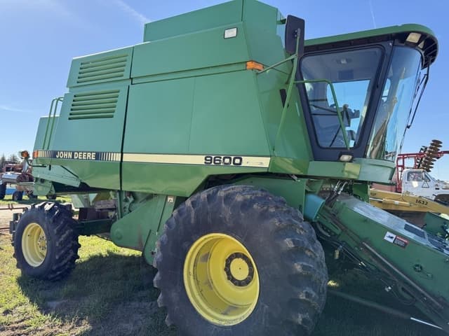 Image of John Deere 9600 equipment image 1