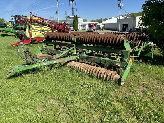 1996 John Deere 970 Equipment Image0