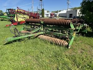 1996 John Deere 970 Image