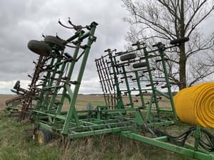 1996 John Deere 980 Image