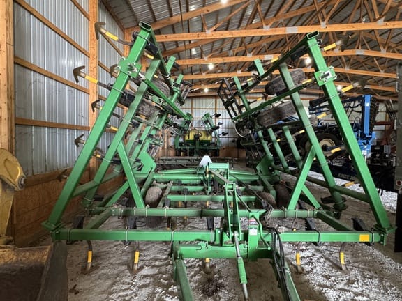 1996 John Deere 980 Equipment Image0