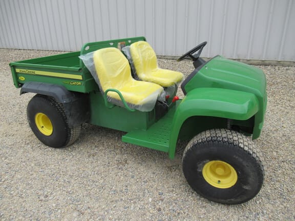 Main image John Deere Gator 4X2