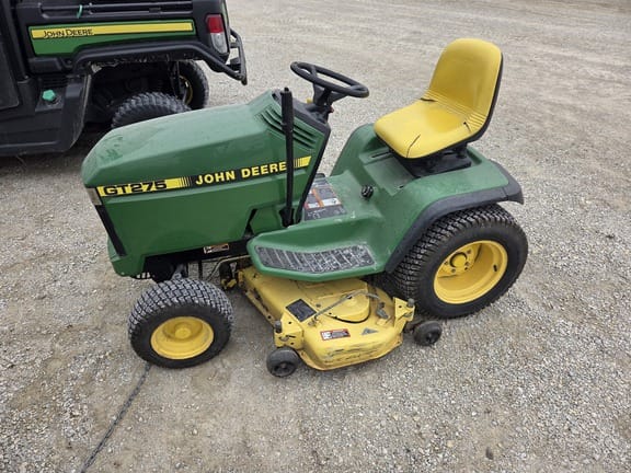 1996 John Deere GT275 Equipment Image0