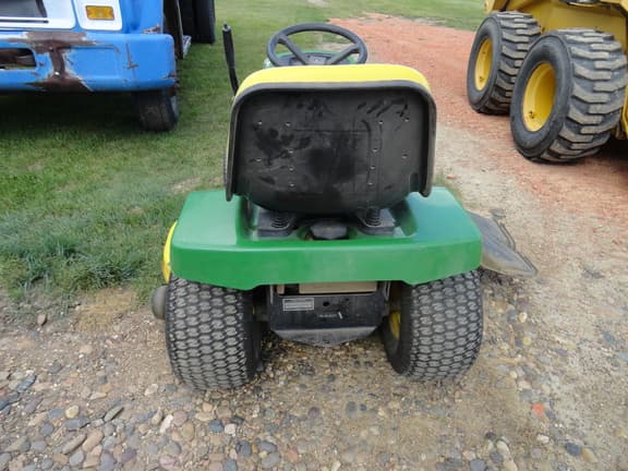 Image of John Deere LX176 equipment image 4