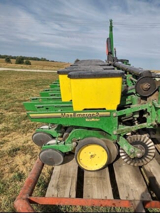 Main image John Deere 7340
