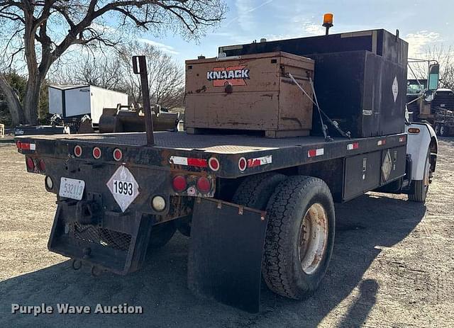 Image of Kenworth T300 equipment image 4