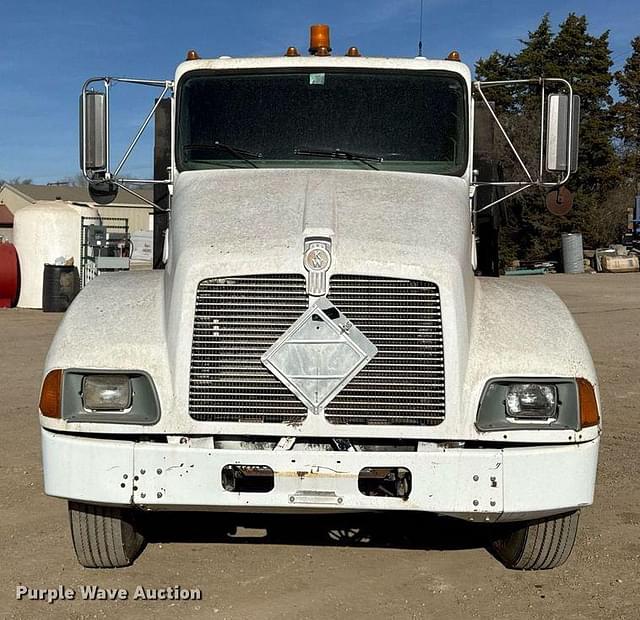 Image of Kenworth T300 equipment image 1