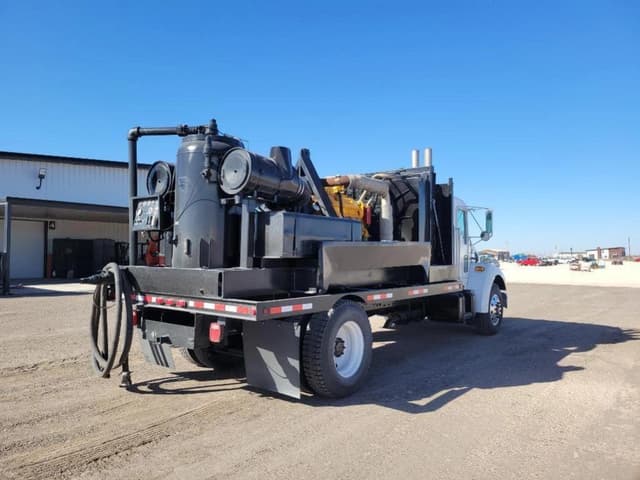 Image of Kenworth T300 equipment image 4