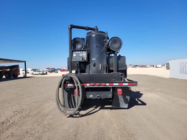 Image of Kenworth T300 equipment image 3