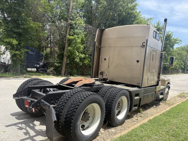 Image of Kenworth T600 equipment image 2