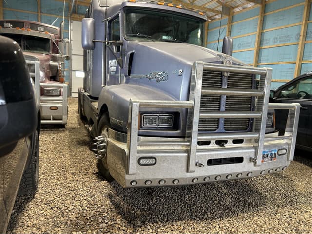 Image of Kenworth T600 equipment image 2