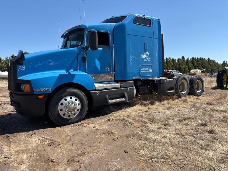 Main image Kenworth T600