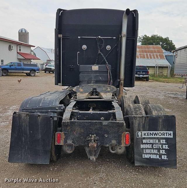 Image of Kenworth T600 equipment image 4