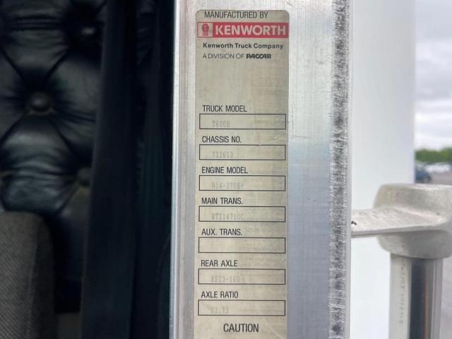 Image of Kenworth T600 equipment image 4
