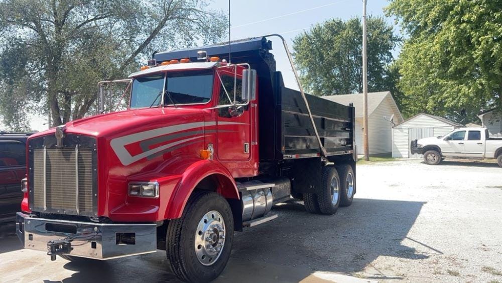 Main image Kenworth T800