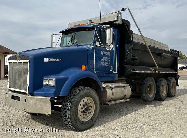 Image of Kenworth T800B Primary image