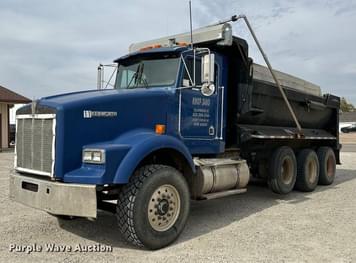 Main image Kenworth T800B