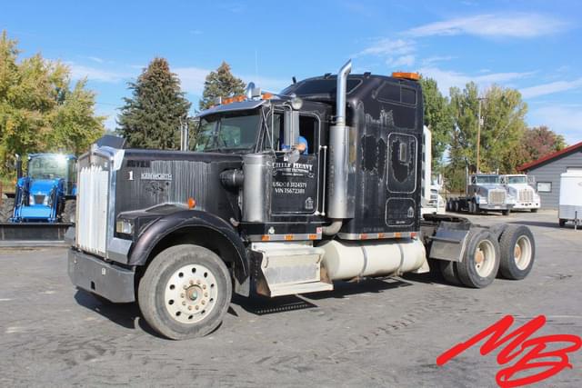 Image of Kenworth W900 equipment image 1