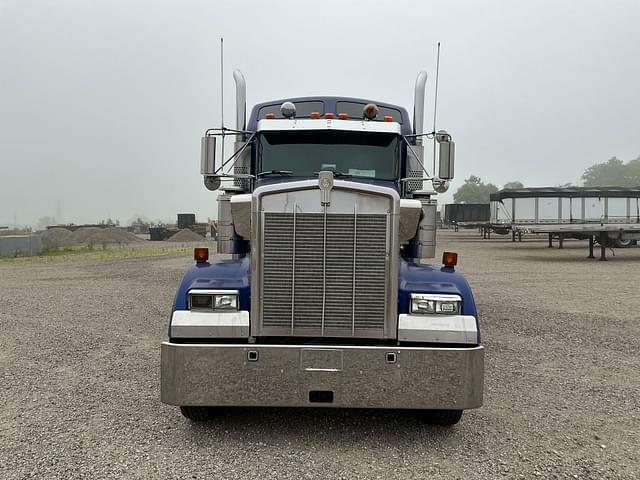 Image of Kenworth W900B equipment image 2