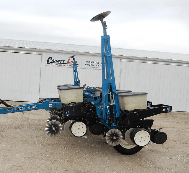 Image of Kinze 2000 equipment image 1