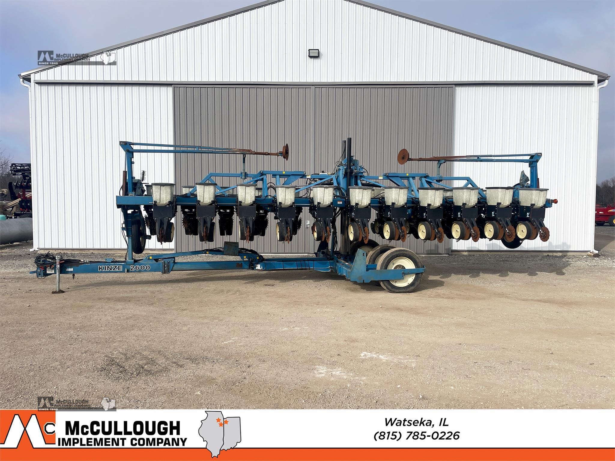 1996 Kinze 2600 Equipment Image0