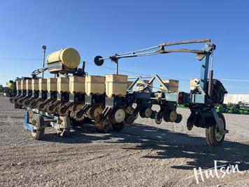 Main image Kinze 2600