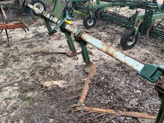 1996 KMC Undetermined Equipment Image0