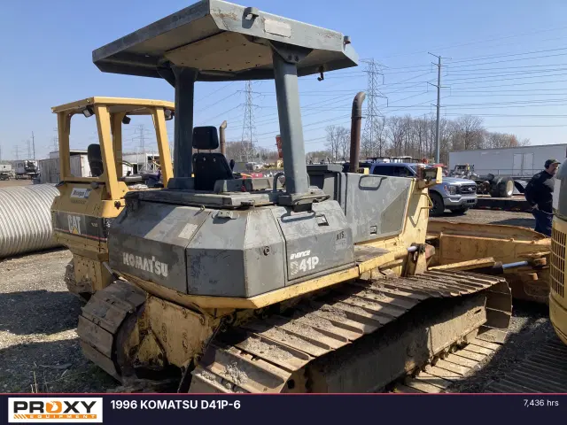 Image of Komatsu D41P-6 equipment image 3