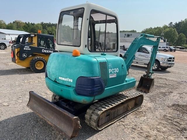 Image of Komatsu PC30 equipment image 3