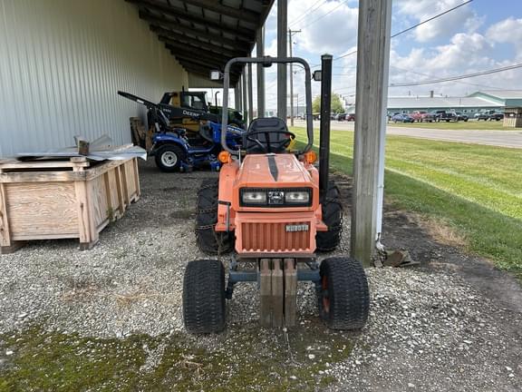 Image of Kubota B5200 equipment image 2
