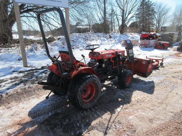 Image of Kubota B7100 equipment image 1