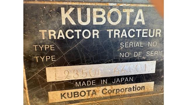 Image of Kubota L2350 equipment image 2