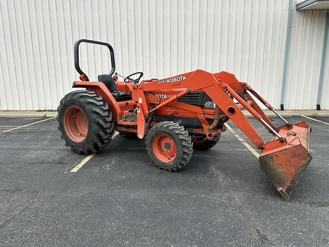 Image of Kubota L3600 equipment image 2