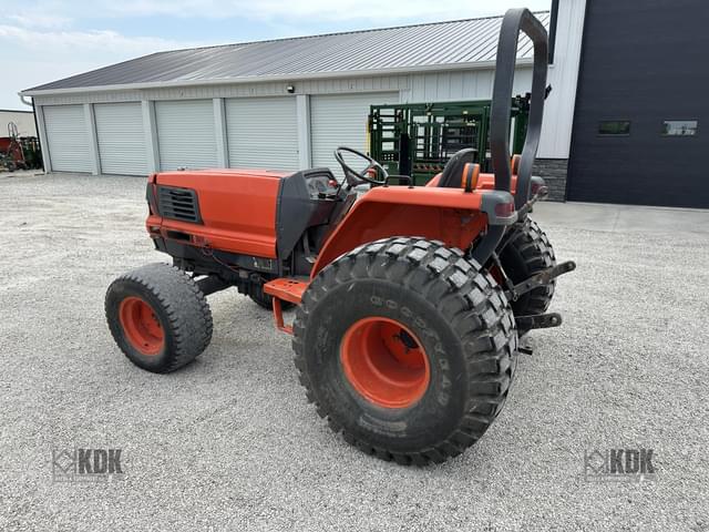 Image of Kubota L4200 equipment image 3
