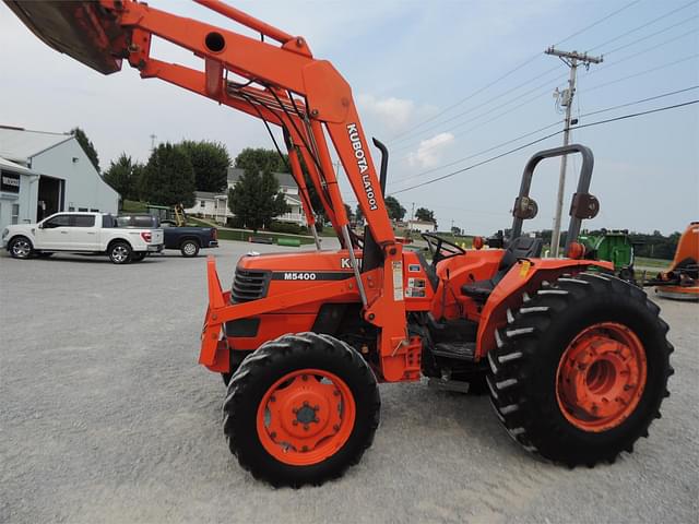 Image of Kubota M5400 equipment image 2