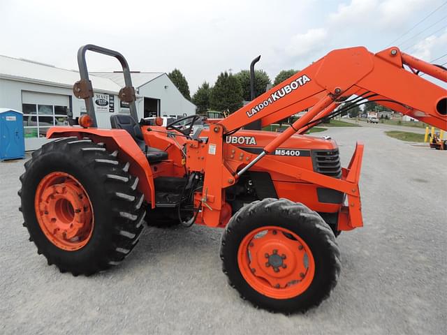 Image of Kubota M5400 equipment image 3