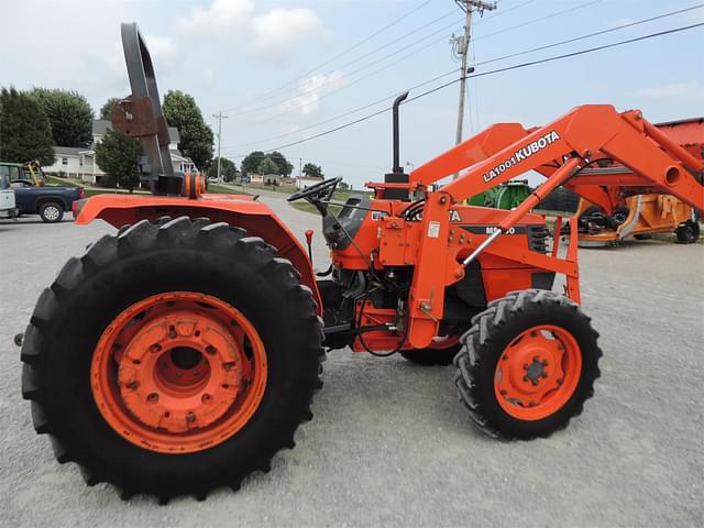 Image of Kubota M5400 equipment image 4